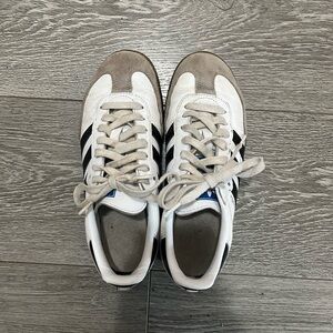 Women’s white sambas a little worn so not selling for much